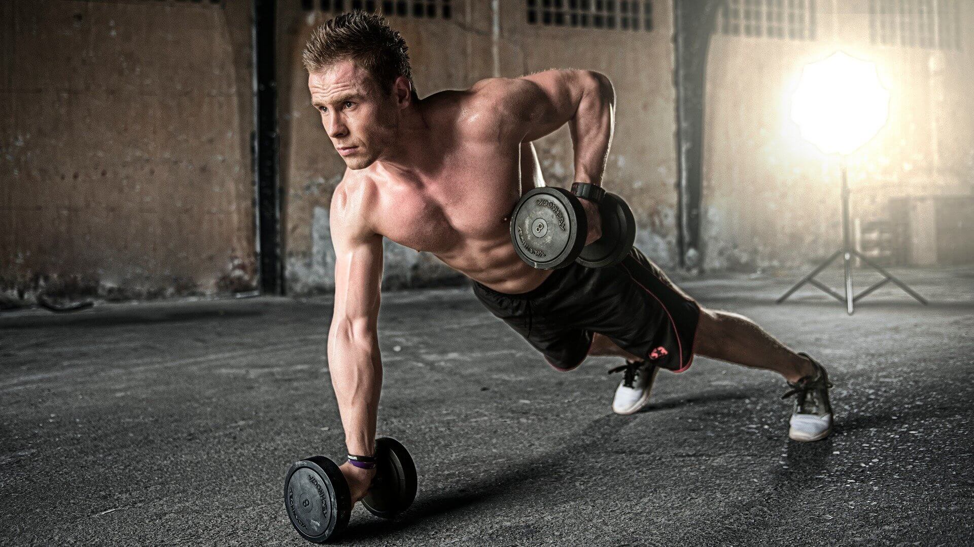 Mediciner.in - Tips to motivate yourself to workout... | 2025 man working out